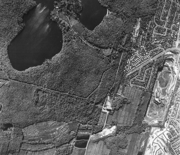Photo aérienne des vergers des Frères de Saint-Gabriel